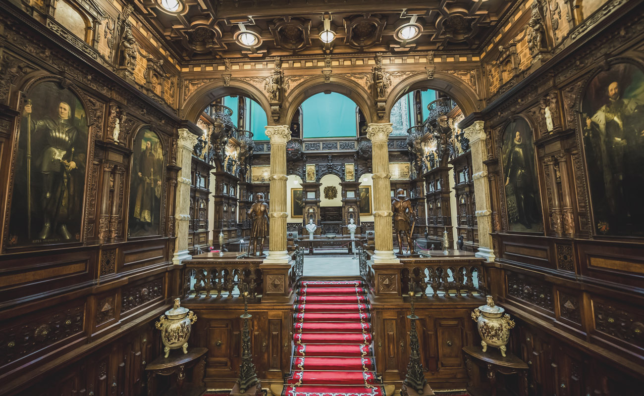 excursii castelul peles cu ghid turistic